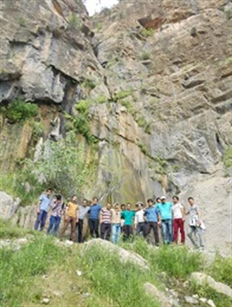 برنامه کوهپیمایی دانشجویان بازدید از غار آوازه ( چشمه سهراب)