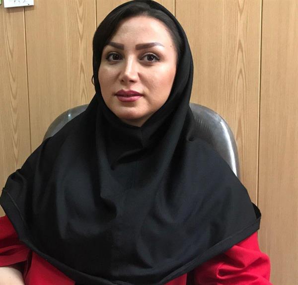 دانشجوی دارو سازی دانشگاه علوم پزشکی کرمانشاه که با اراده محکم بر سرطان سینه غلبه کرد