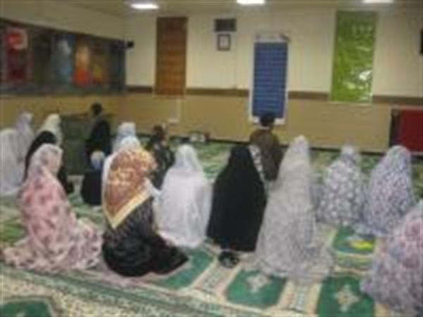 برگزاری مراسم دعای زیارت عاشورا در خوابگاه دانشجویی شهید مفتح